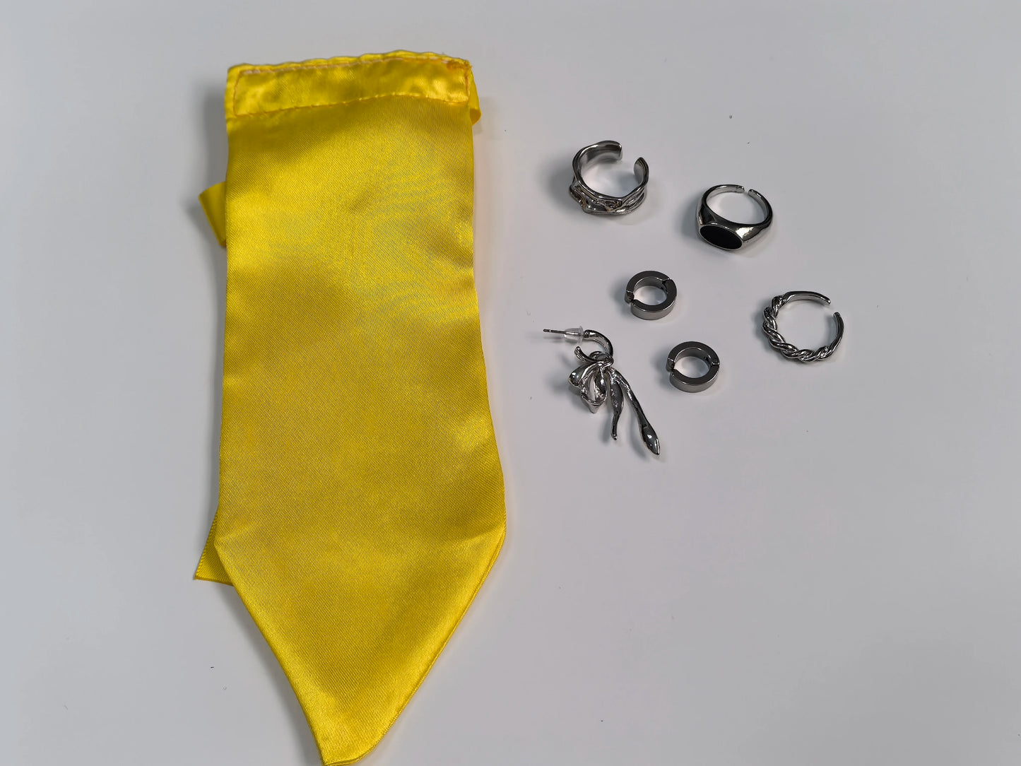 Rumi Cosplay Costume Anime Movie KPop Demon Hunters Yellow Jacket Huntrix Uniform Earrings Shorts Halloween Women Girls