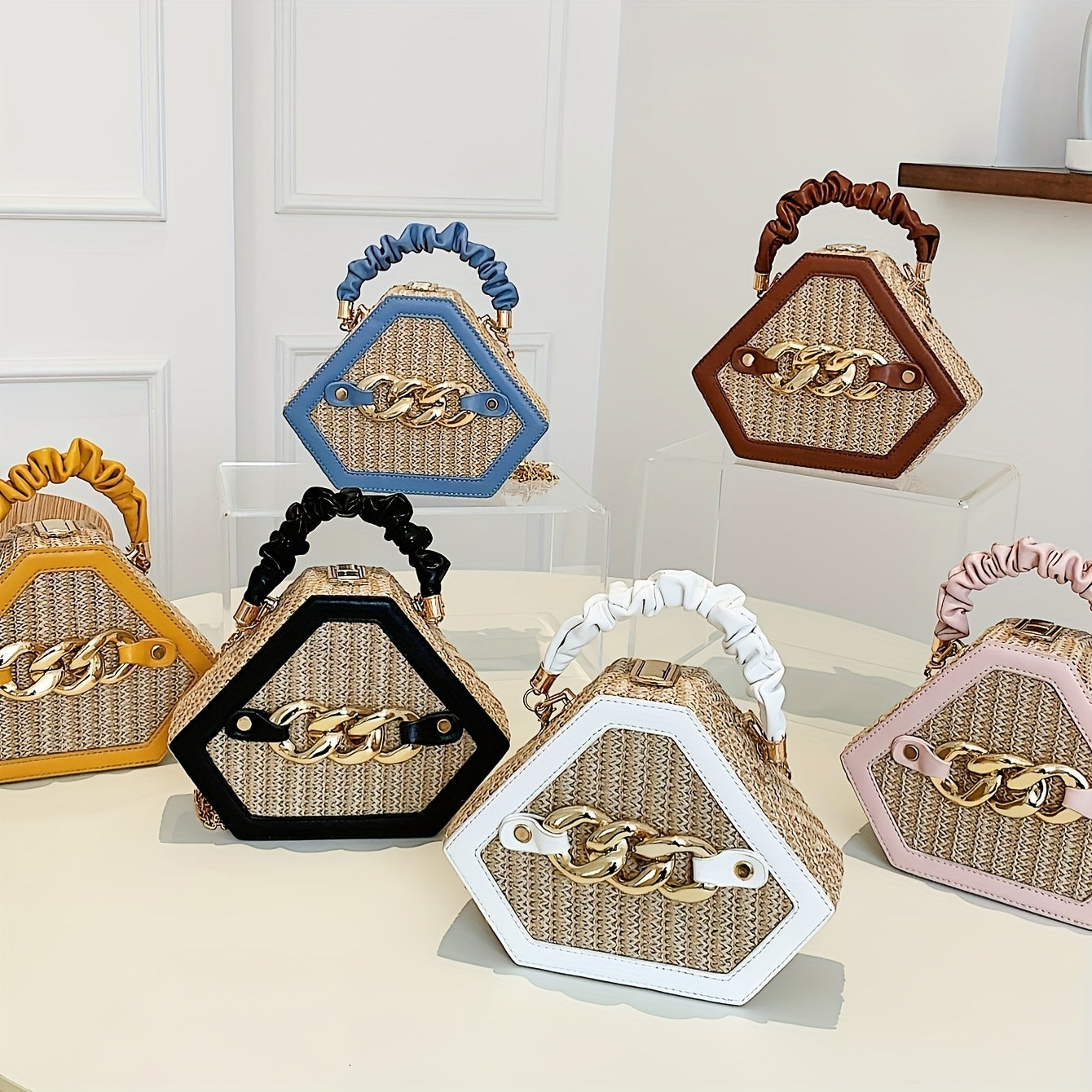 Women's Woven Handbag with Closure - Golden-Tone Hardware & Chain Strap, Hexagonal Box Purse in Black/Beige/, Durable Paper Material & Lining - Elegant Everyday & Formal events - Crossbody or Handheld Bag for Women - Chain-Li